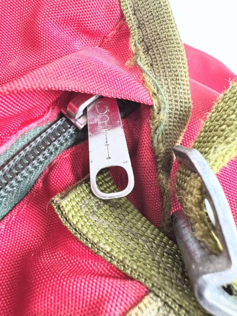 Vintage Red Hiking Backpack - Picture 5 of 9